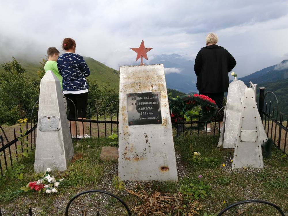 Перевал Пыв и дорога на семиозерье