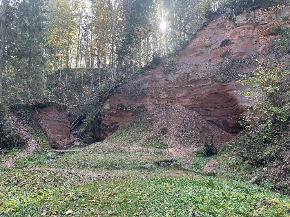 Loodi Põrguoru koobas ja liivapaljand