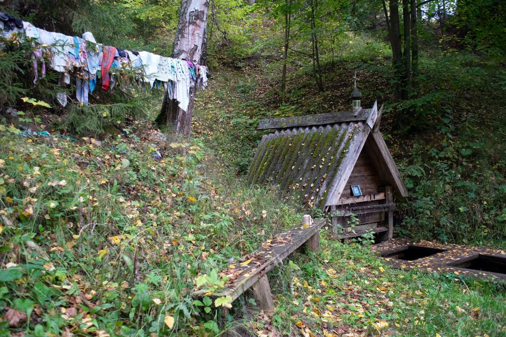 Дары источнику Йогрин памаш