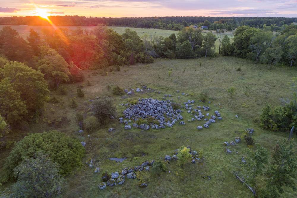 Põlise leppe kivid ehk Vanapagana kivid 