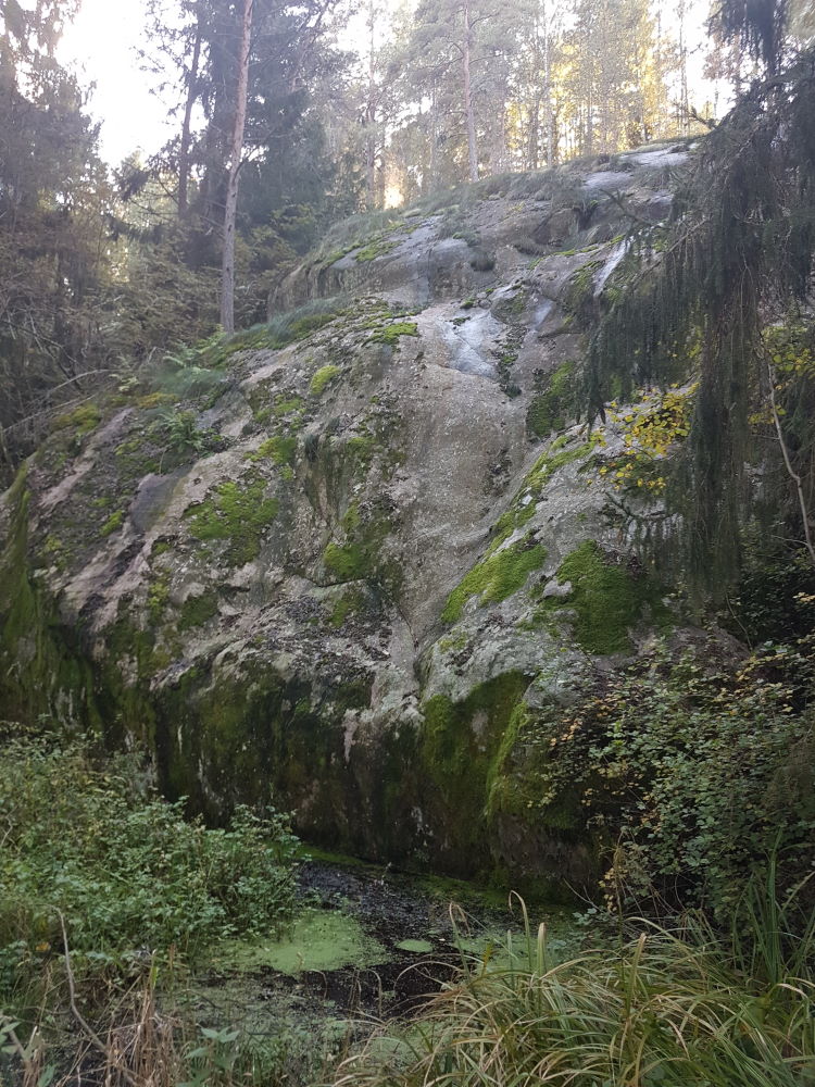 Kalliolähde rautakautisessa maisemassa