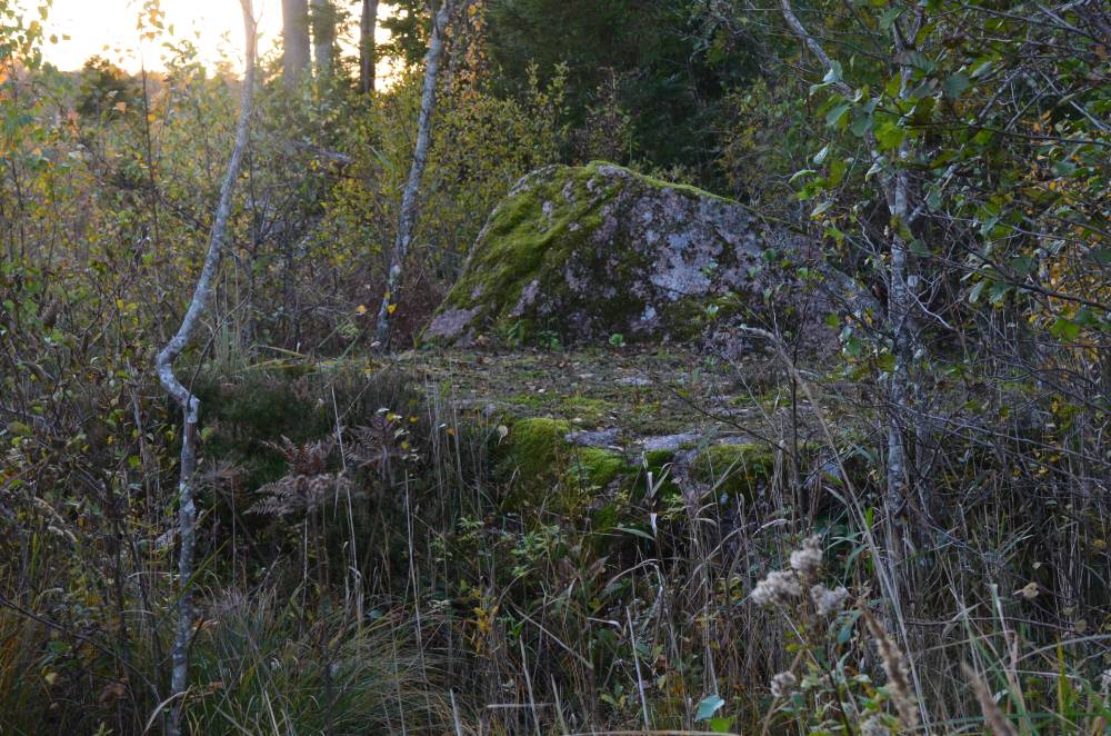 Kalevikivi õhtuvalguses