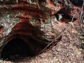 Uniküla Raudlätte koobas